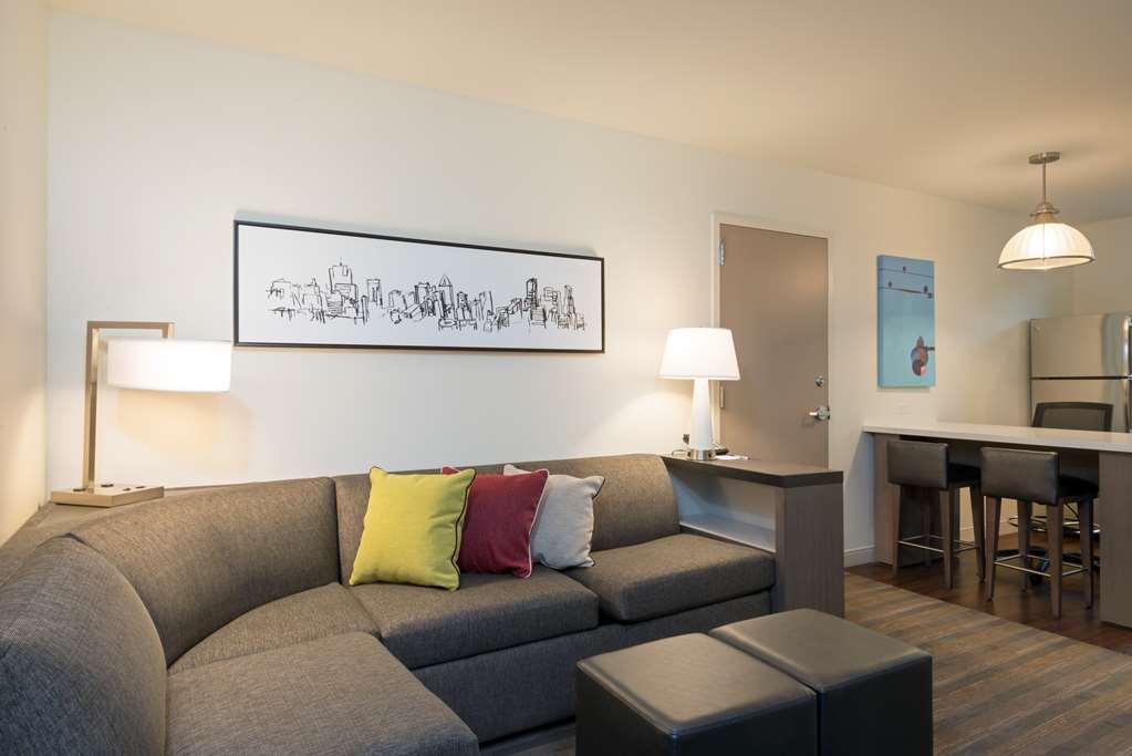 Hyatt Place Denver Downtown Room photo